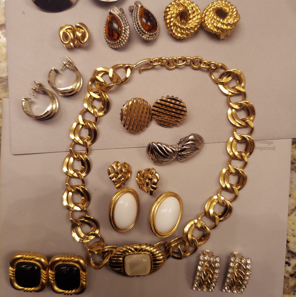 Final Sale! Vintage Jewelry Lot Firm